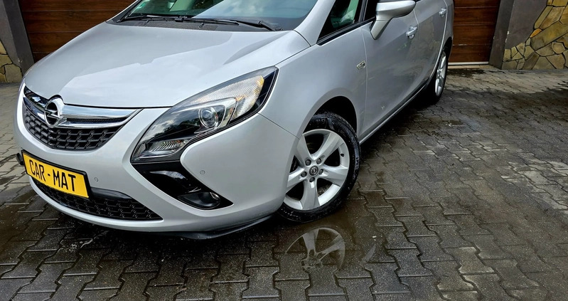 Opel Zafira cena 37999 przebieg: 108000, rok produkcji 2012 z Skalbmierz małe 137